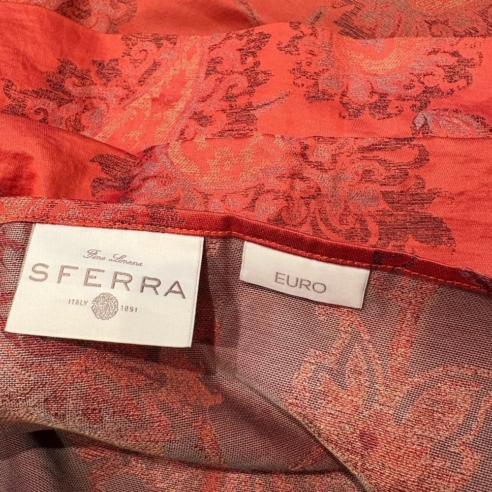 SFERRA Red Paisley Pillowcases